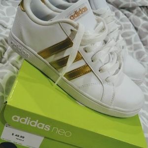 KIDS ADIDAS TENNIS SHOES SIZE US 2 1/2